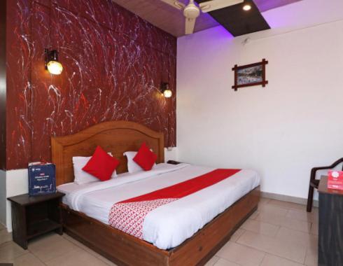 Hotel Parth Sitapur Muafi Exterior photo